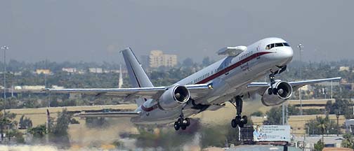 Honeywell Boeing 757-225 N757HW engine testbed, August 9, 2013